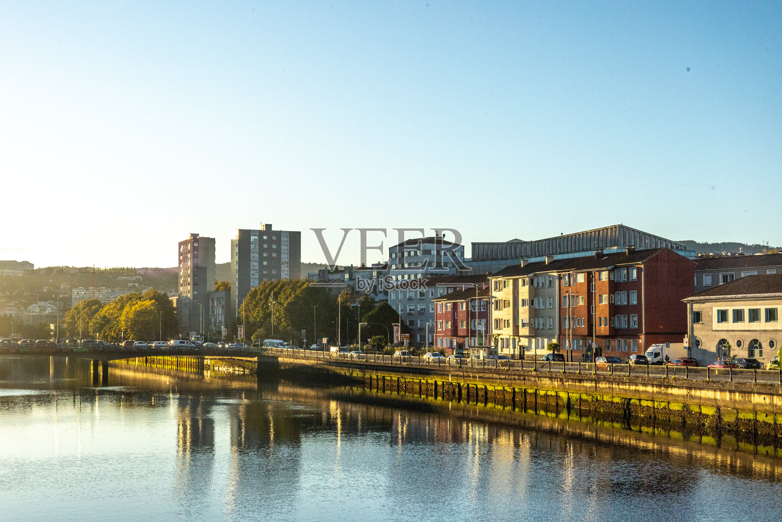 穿越西班牙卡尔达斯的圣雅各之路的风景照片摄影图片