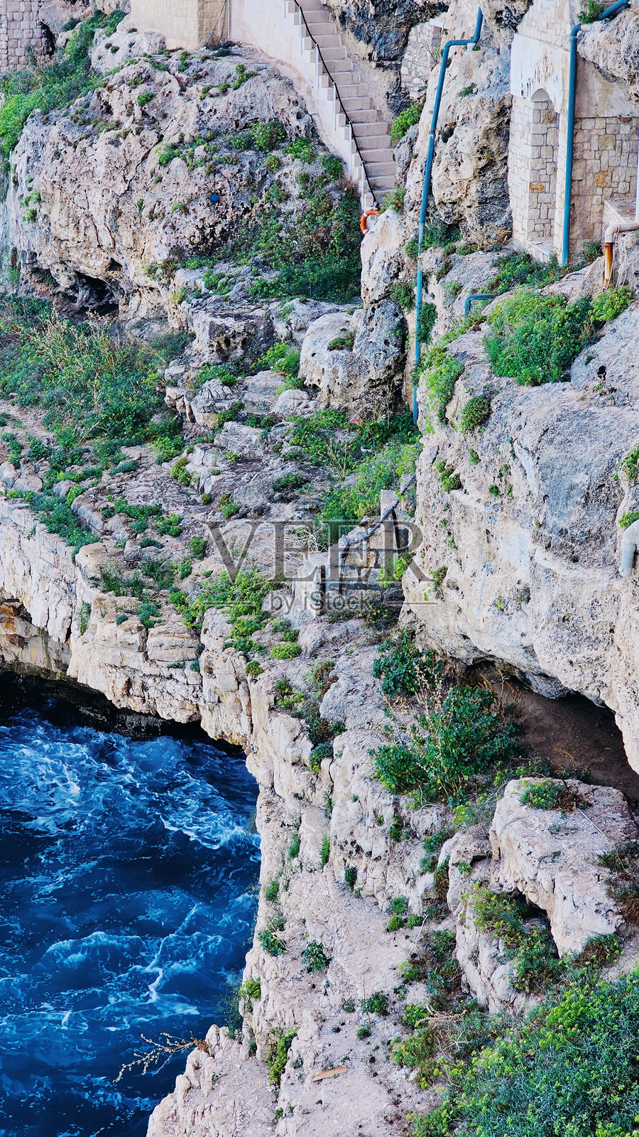 波利尼亚诺阿马雷——石头与大海的交汇处照片摄影图片