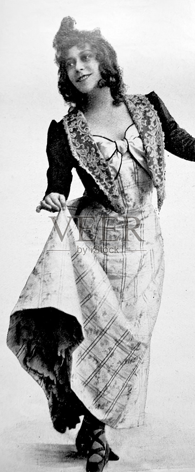 一位女士身着复古影棚风格，摆出活泼的舞蹈姿势，撩起裙子，捕捉了一个俏皮、戏剧性的瞬间。插画图片素材