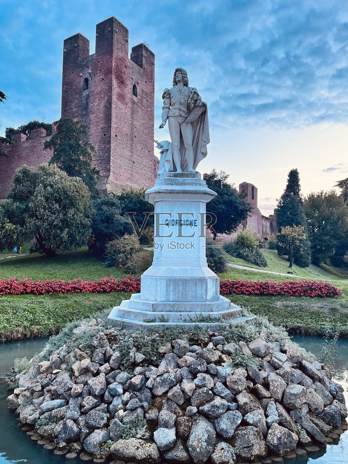 卡斯泰尔弗兰科威尼托 - 乔尔乔内雕像照片摄影图片