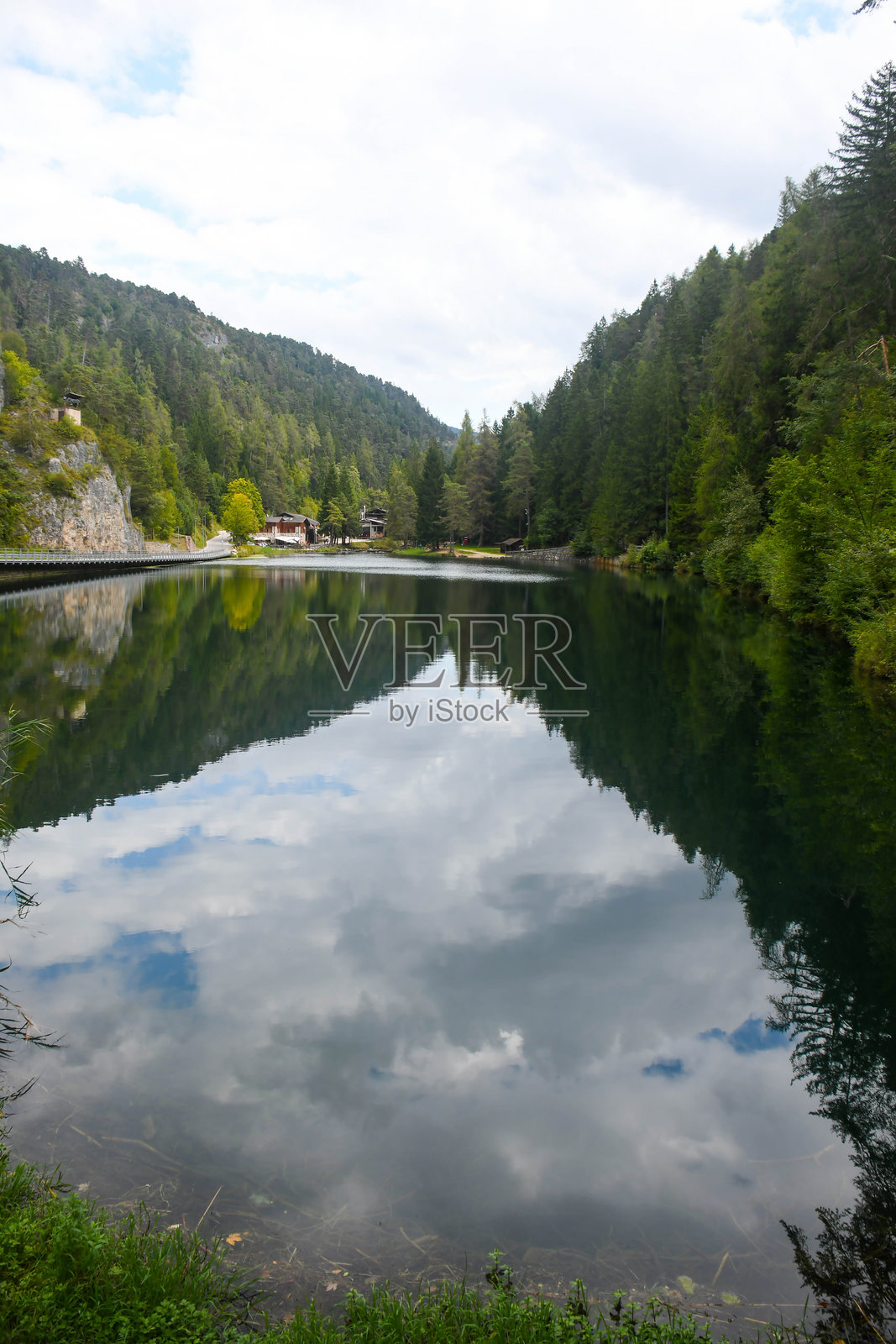 意大利的隐藏山景照片摄影图片