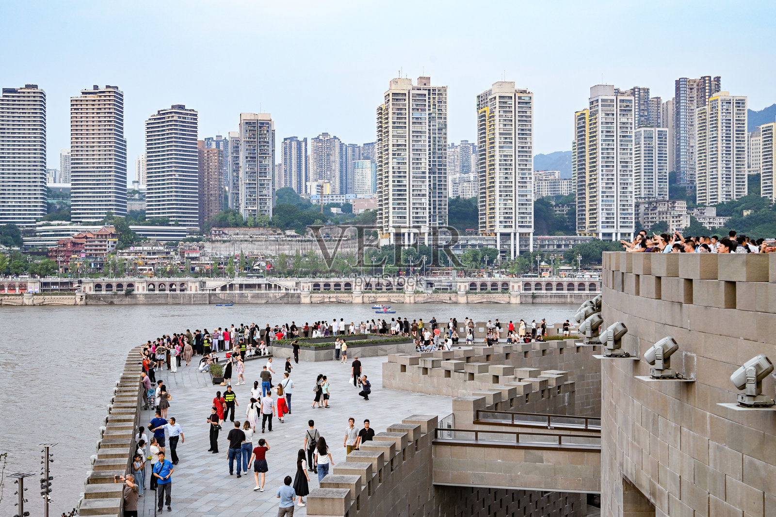 重庆朝天门城市天际线与现代建筑照片摄影图片