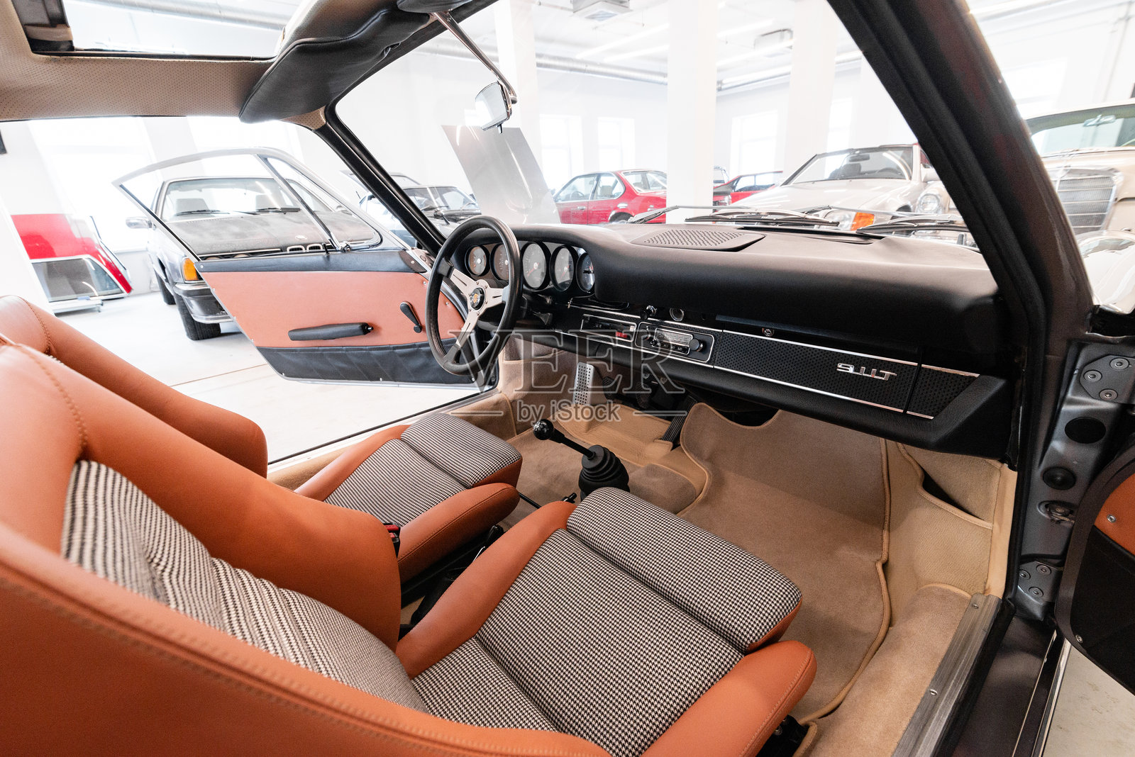 1969年保时捷911内饰照片摄影图片