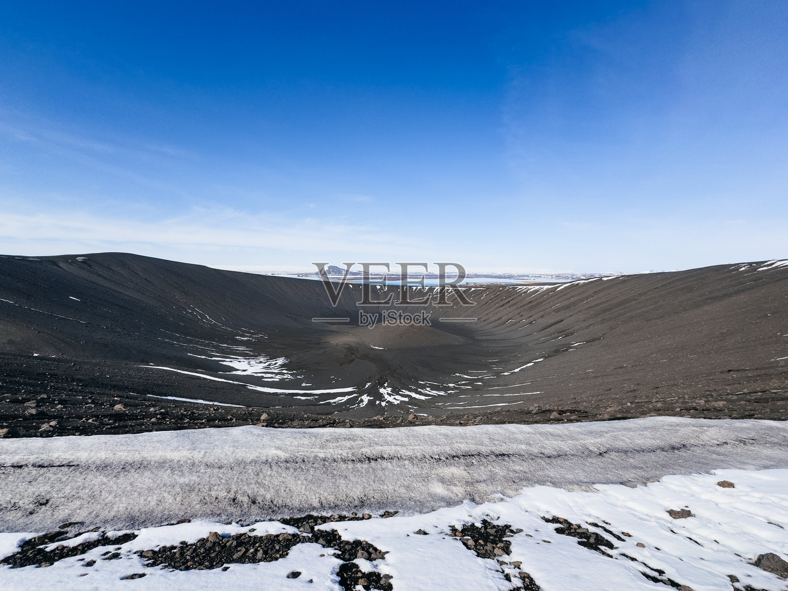 火费亚火山（Hverfjall volcano）的圆形火山口景观照片摄影图片