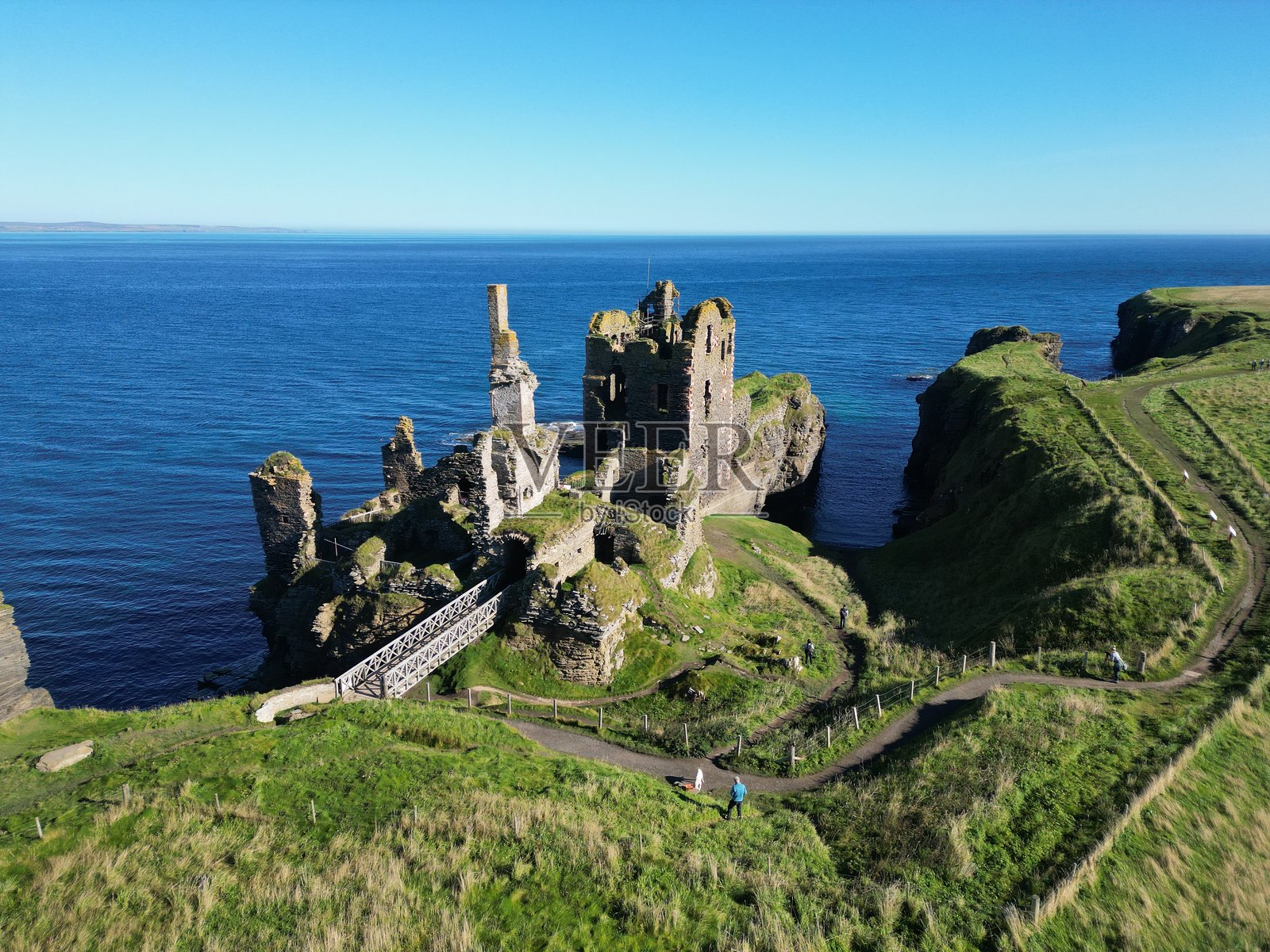 苏格兰城堡，辛克莱吉尔尼格城堡，威克，英国照片摄影图片