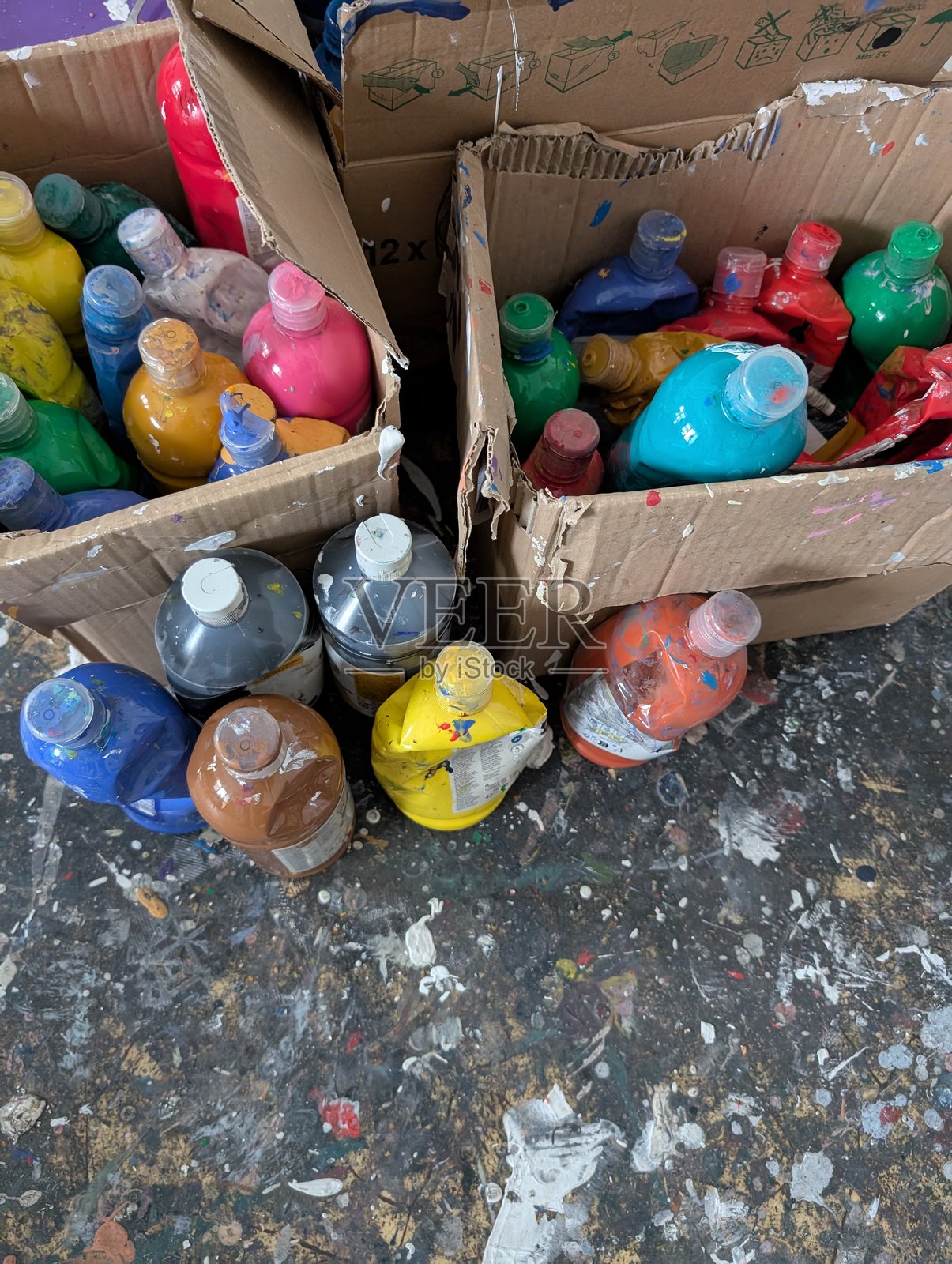 彩虹色调的颜料照片摄影图片