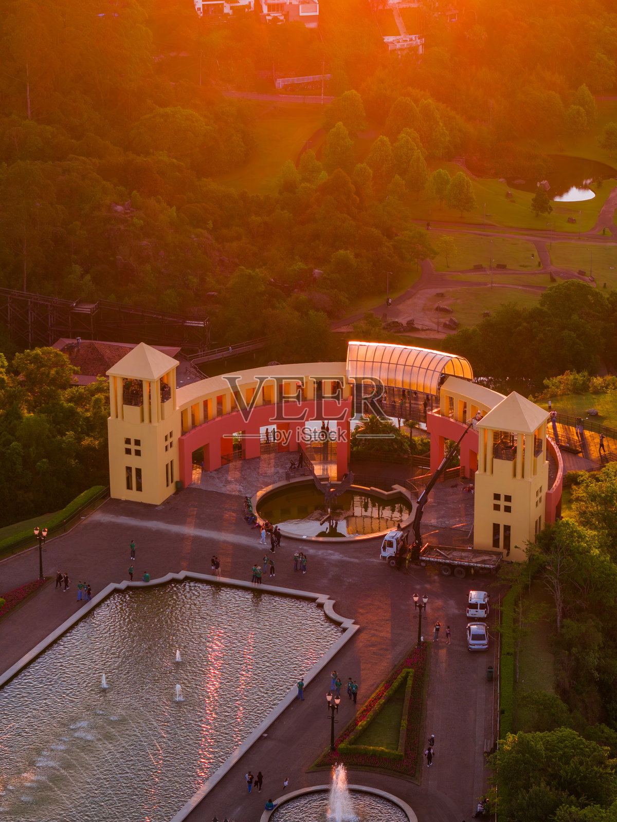 库里蒂巴坦瓜公园的日落 金色时刻照片摄影图片