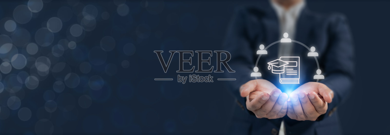 基于队列学习的数字教育生态系统。包含毕业、文件和互联用户的图标，象征着基于队列的学习、微证书和现代电子学习网络。照片摄影图片