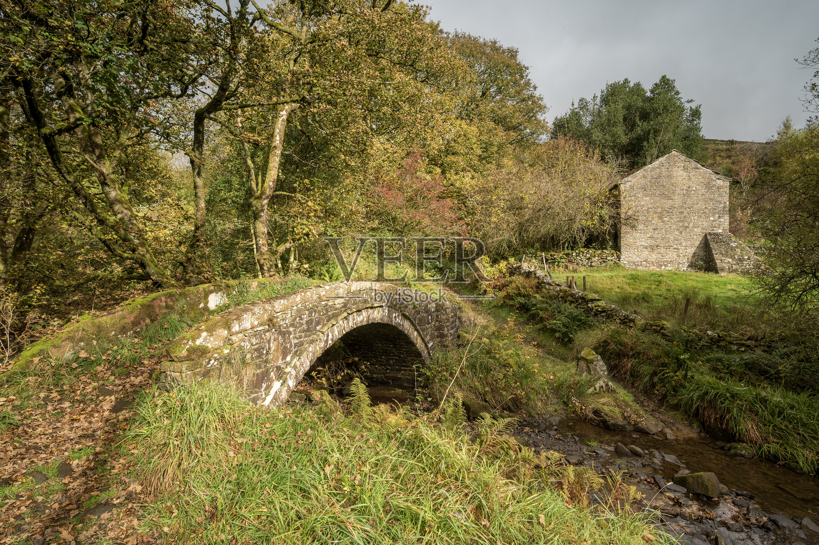 斯塔福德郡霍林斯克洛夫的瓦什盖特驮马桥照片摄影图片