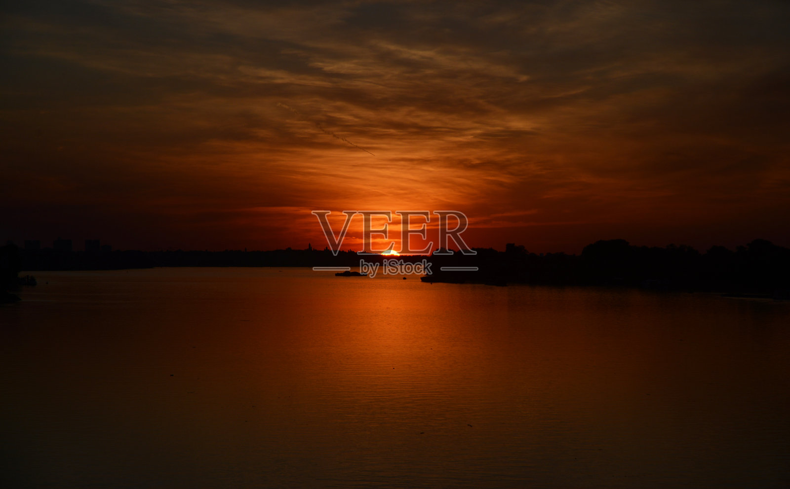 日落时分的泽蒙照片摄影图片