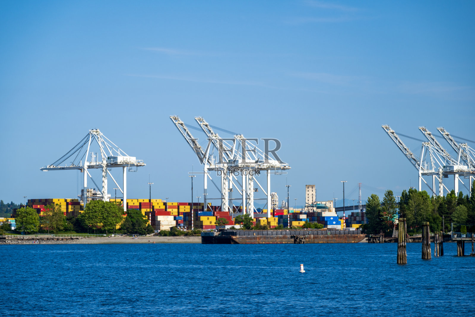 普吉特海湾夏日海运集装箱码头照片摄影图片