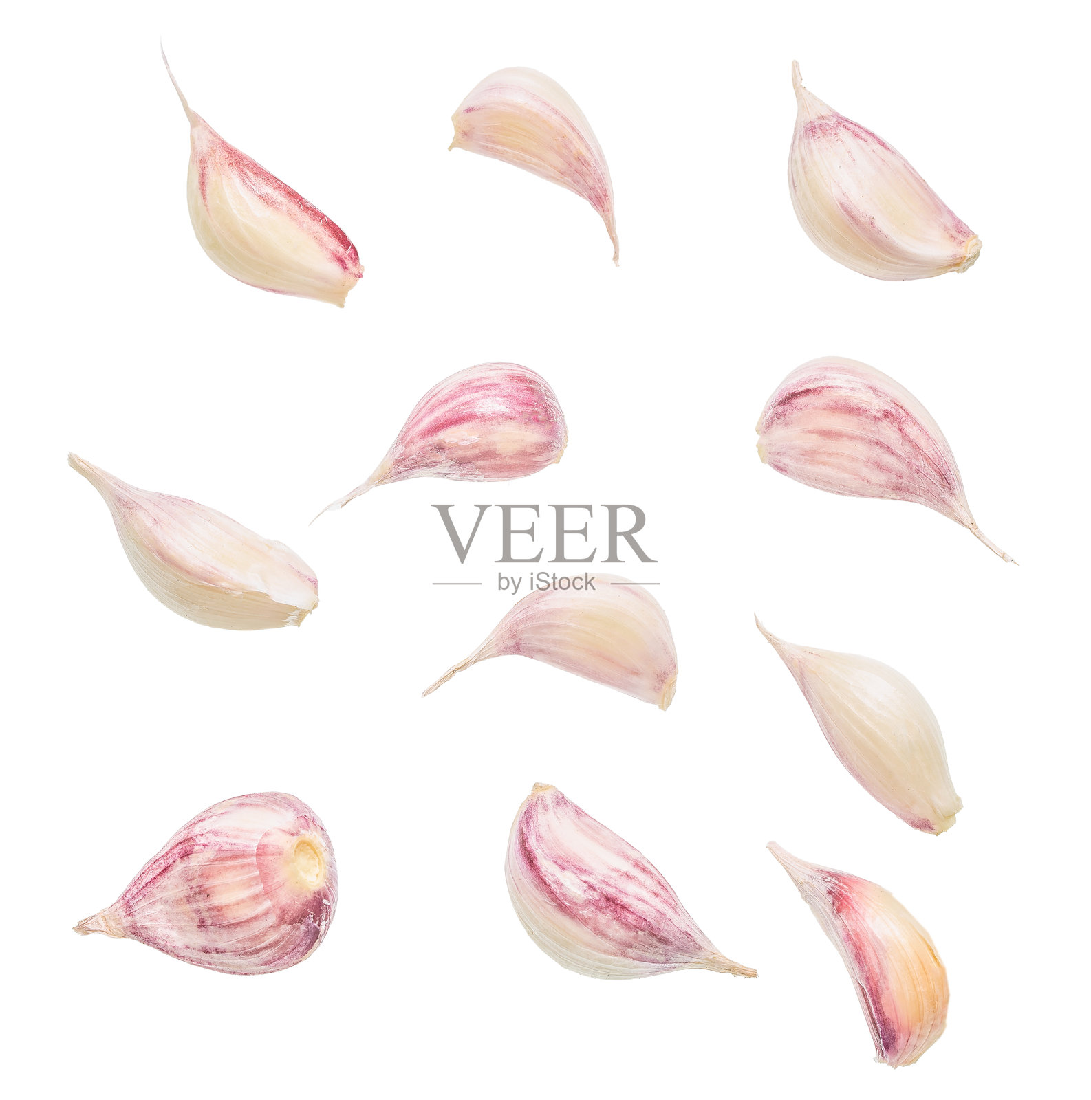 新鲜的大蒜瓣，孤立在白色背景上，用于烹饪和健康食品概念照片摄影图片