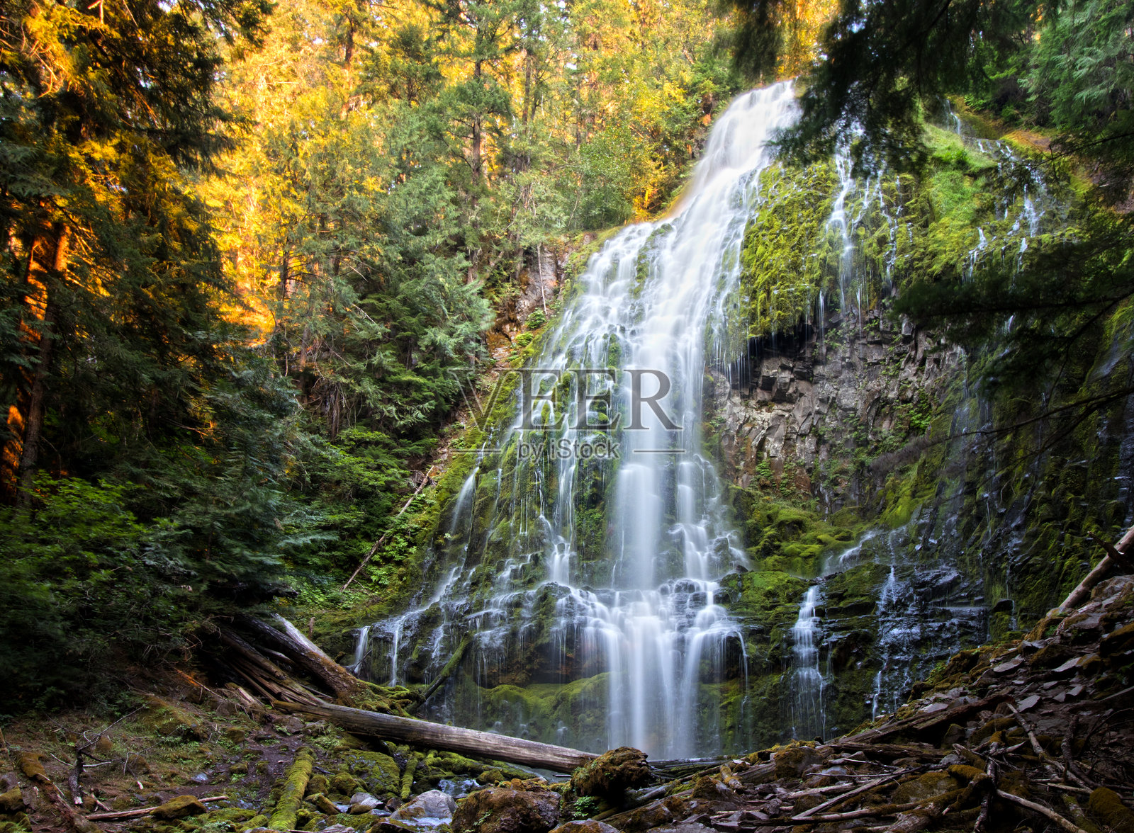 代理瀑布照片摄影图片