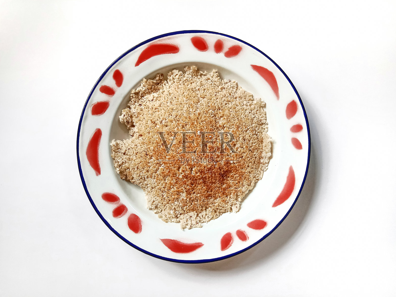 用木薯粉和椰丝制成的香茅烤饼，木薯煎饼。印度尼西亚勿里洞的传统菜肴。照片摄影图片