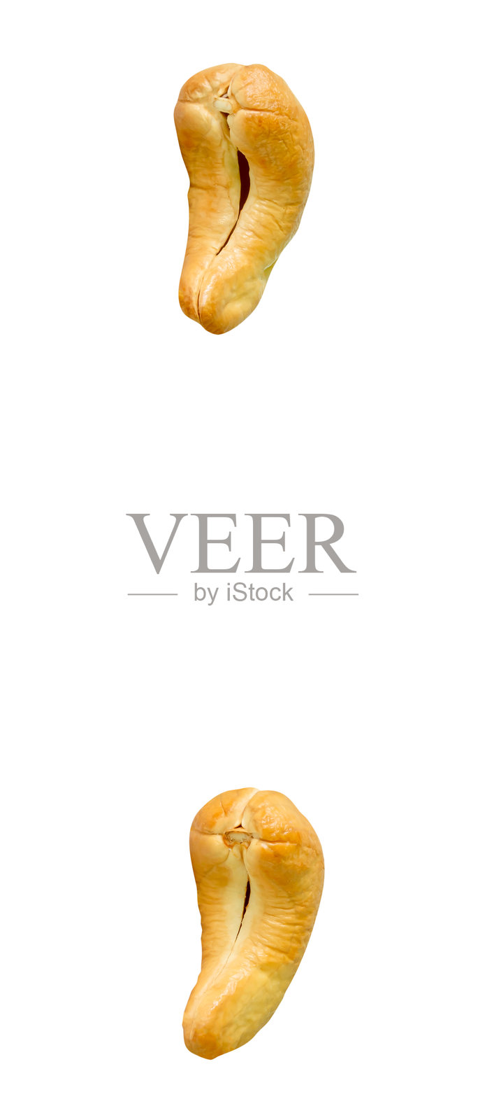 两颗烤腰果在白色背景上，包含抠图路径照片摄影图片