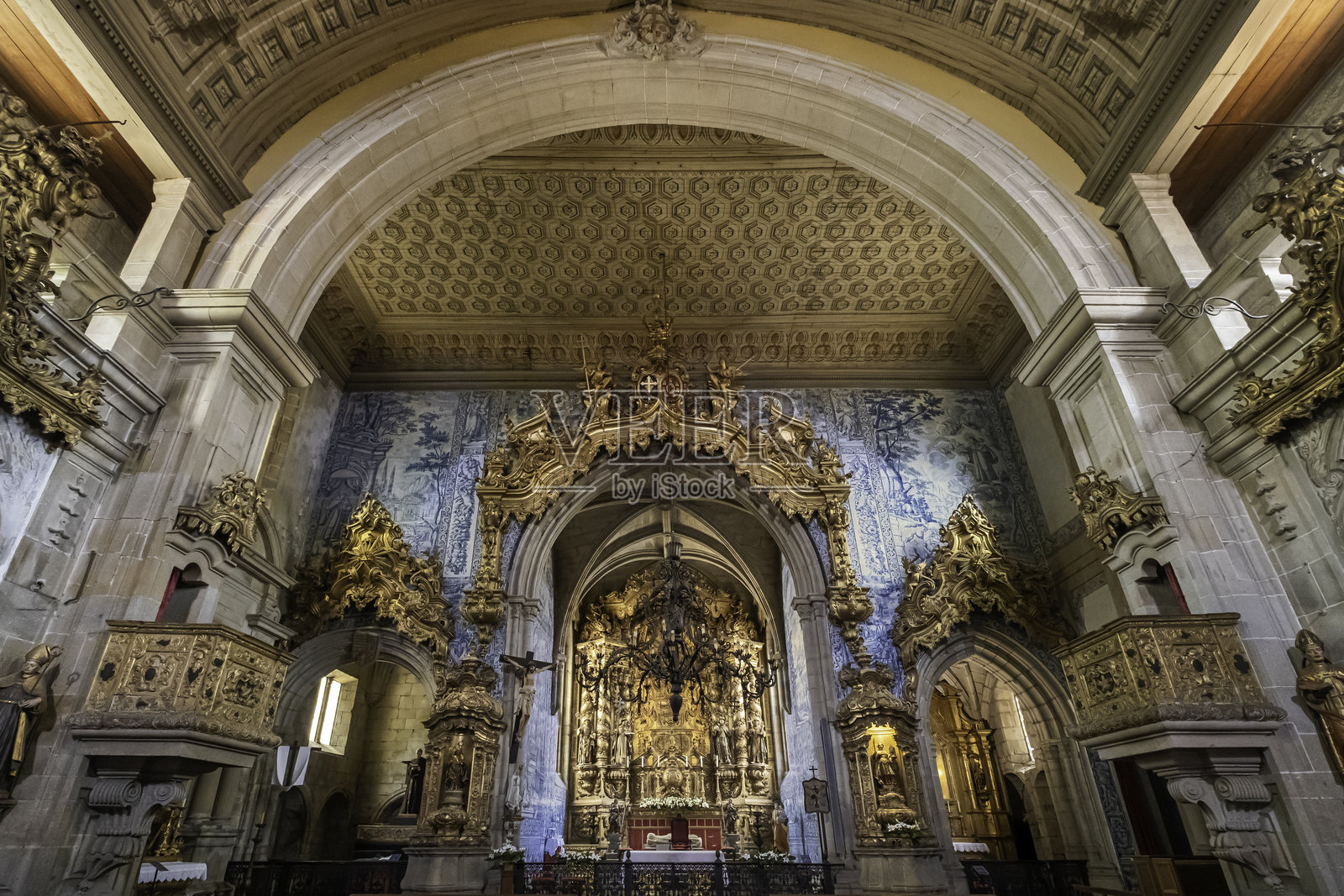 葡萄牙吉马良斯市历史地标圣弗朗西斯科教堂照片摄影图片