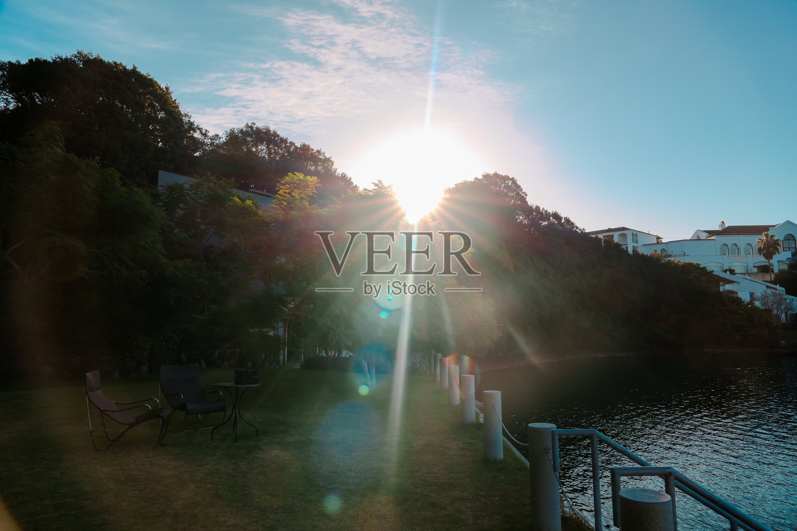 从贤岛看到的清晨大海照片摄影图片