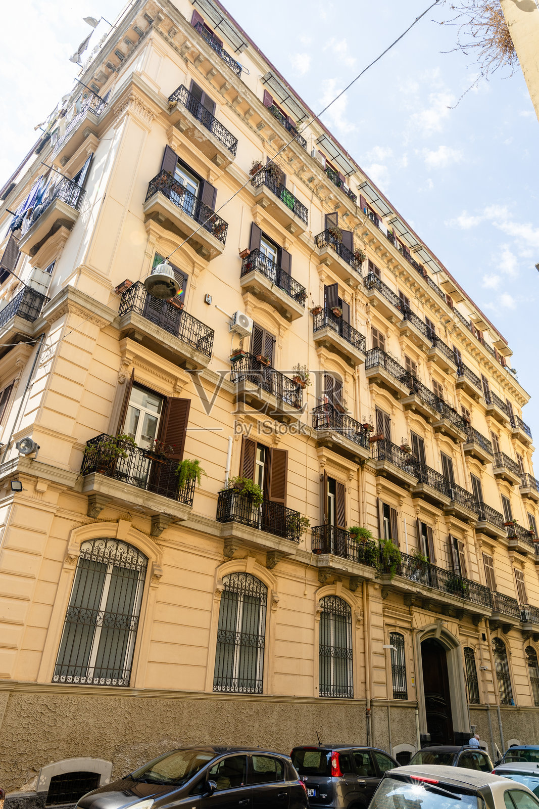 20世纪初意大利那不勒斯的一座典雅建筑照片摄影图片