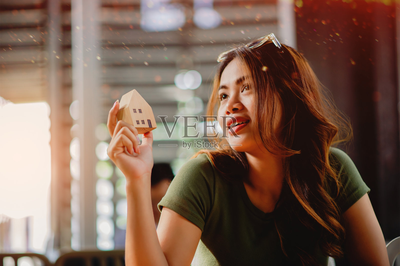 房屋所有权与住房，首次购房，住房贷款与现金，搬迁照片摄影图片