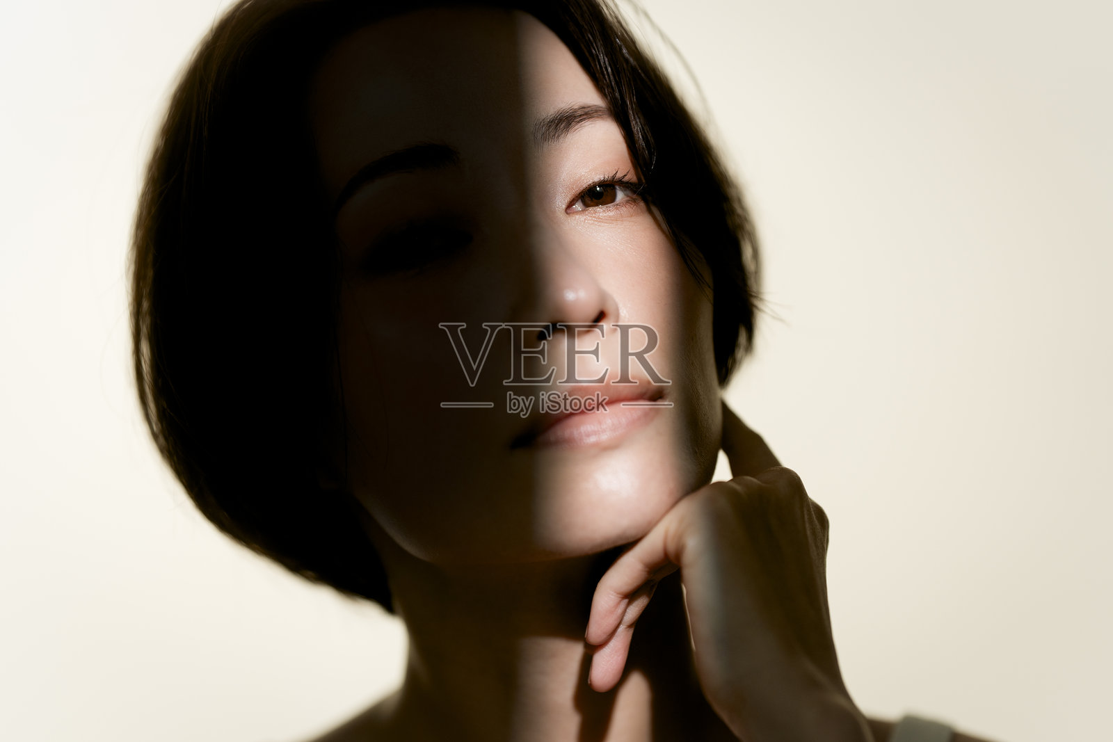 中年日本女性照片摄影图片