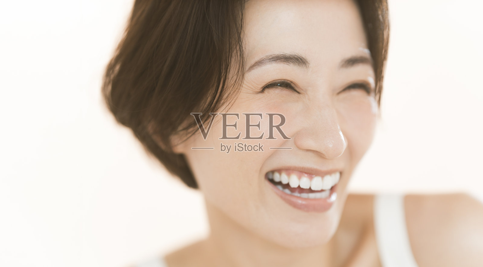 中年日本女性照片摄影图片