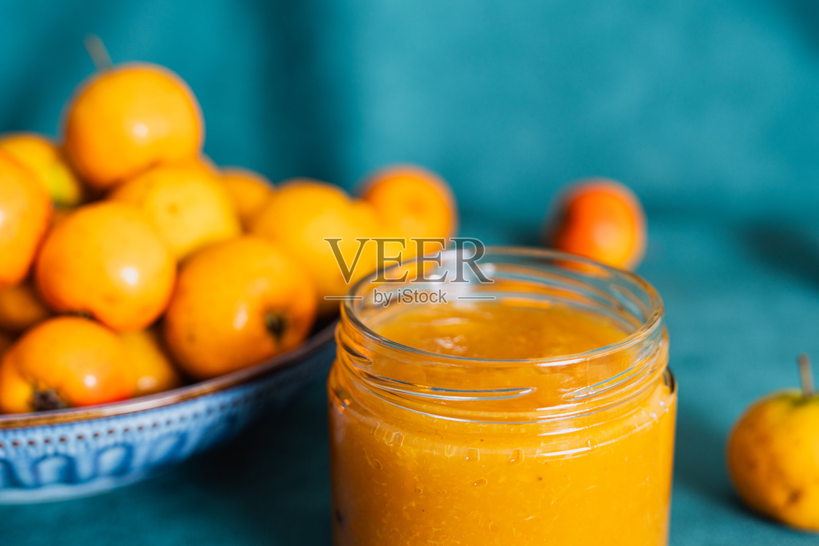 自制新鲜健康的山楂果酱照片摄影图片