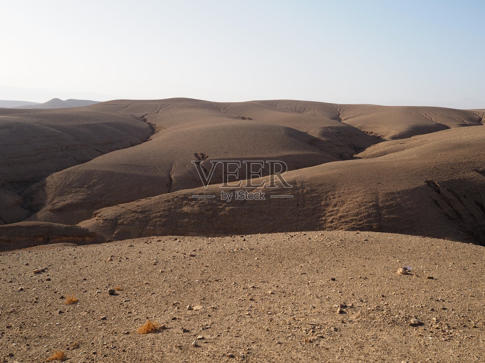 阿加费石漠的丘陵。摩洛哥风光。照片摄影图片