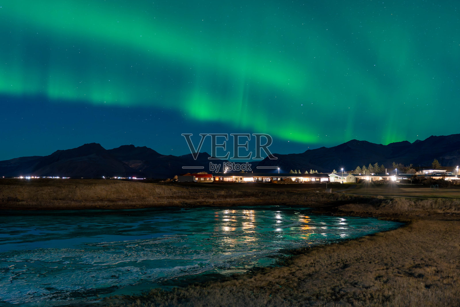 北极光，霍芬，冰岛照片摄影图片