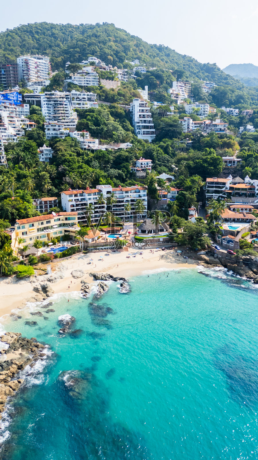 墨西哥的波多黎各巴拉塔海岸，有度假酒店、热带风情和沙滩照片摄影图片