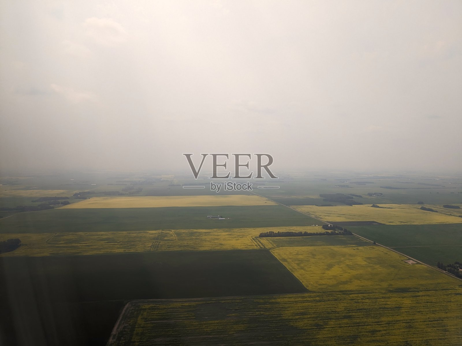 飞机窗外的景色。加拿大照片摄影图片