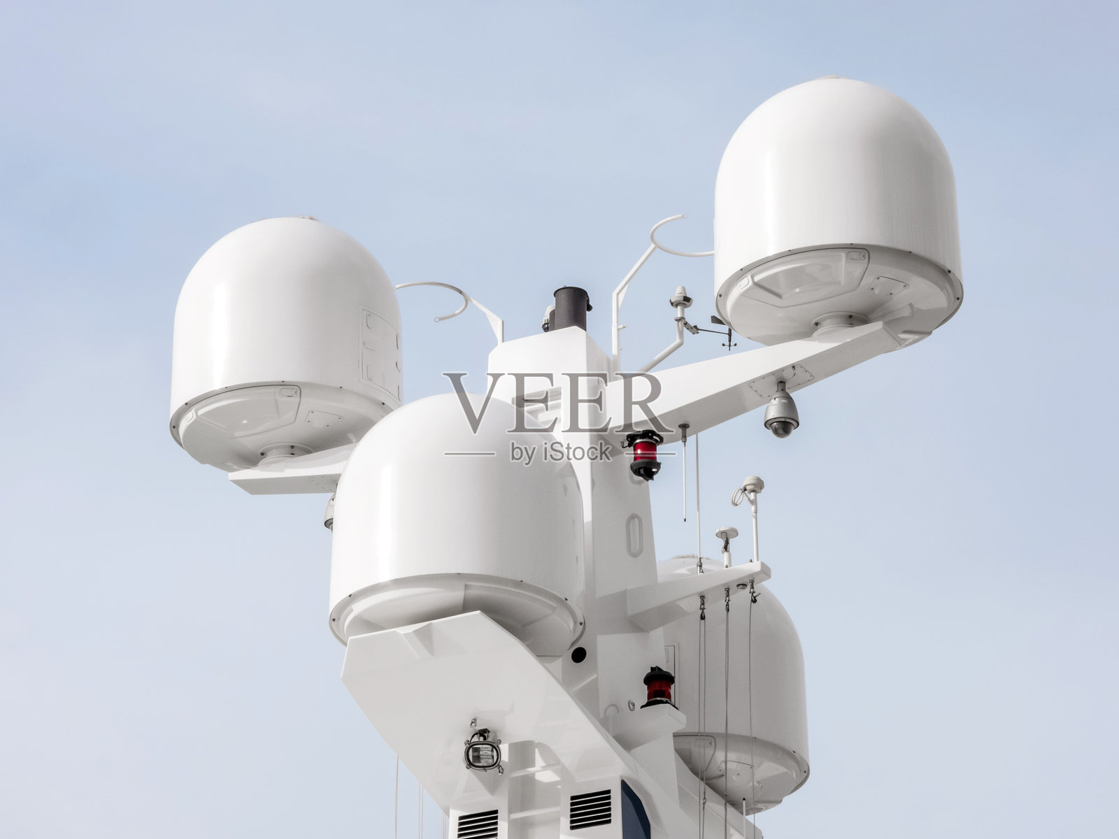 现代船舶的雷达导航系统照片摄影图片