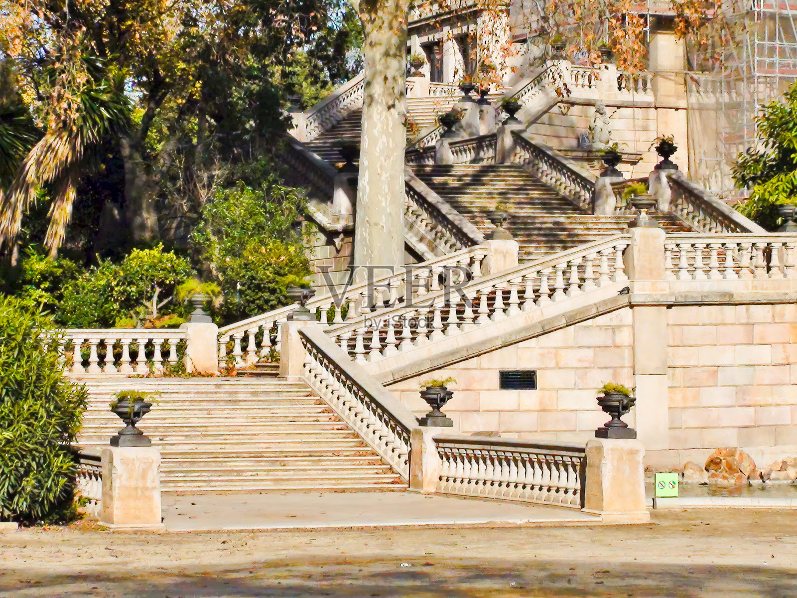 巴塞罗那西乌塔德拉公园的台阶照片摄影图片