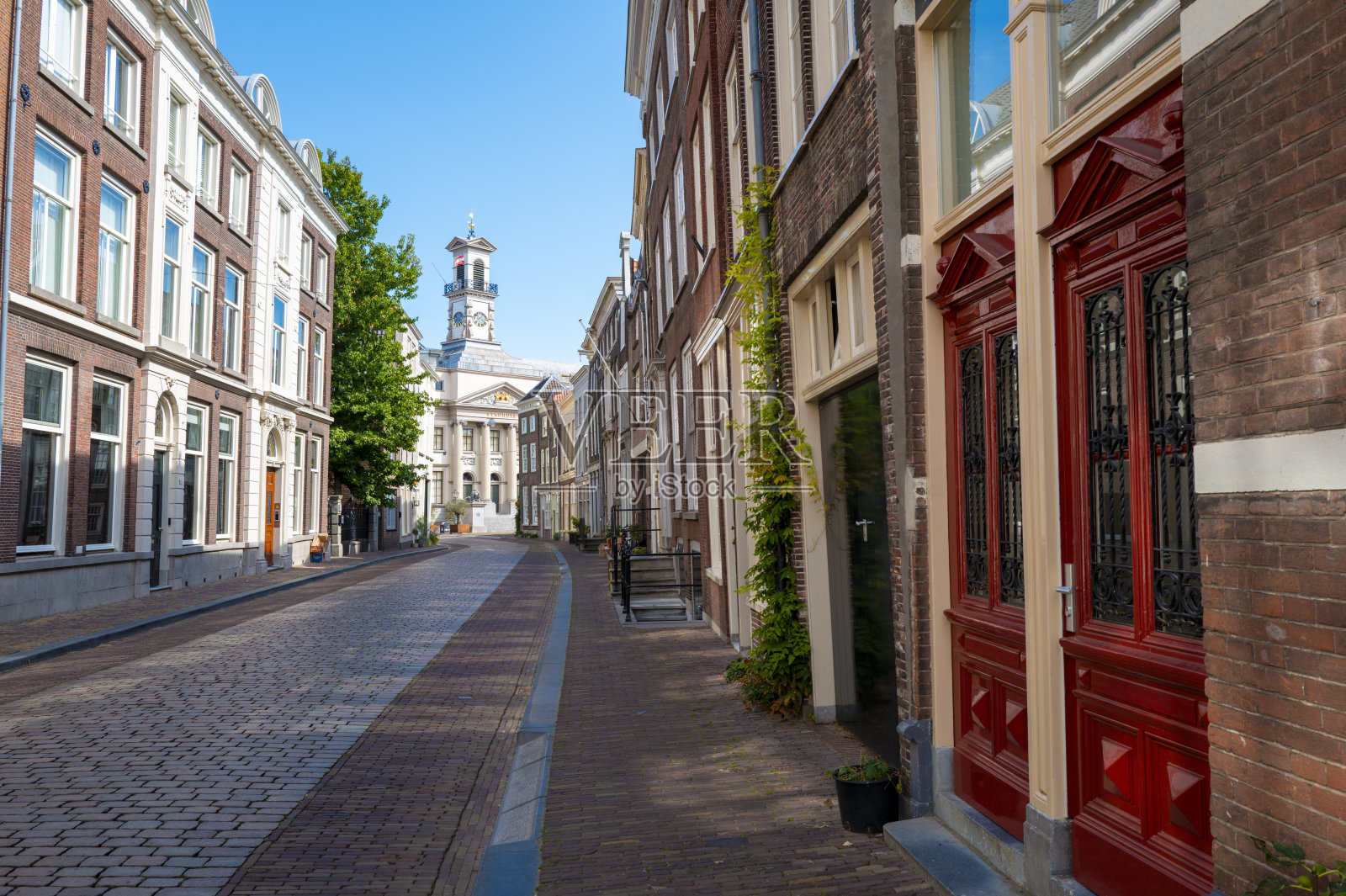 荷兰多德雷赫特的大教堂街照片摄影图片