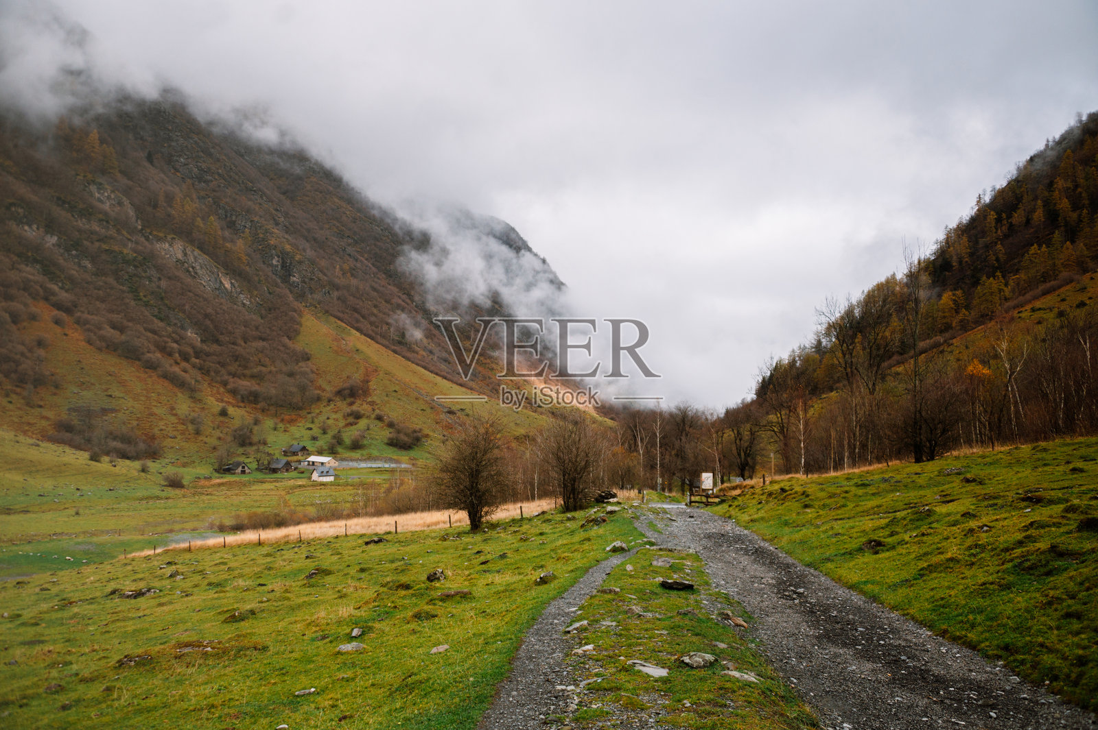 山区远足小径照片摄影图片