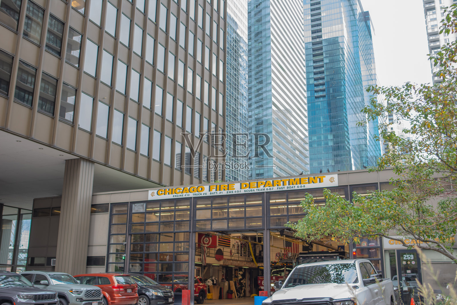 芝加哥消防局13号引擎/6号消防车照片摄影图片