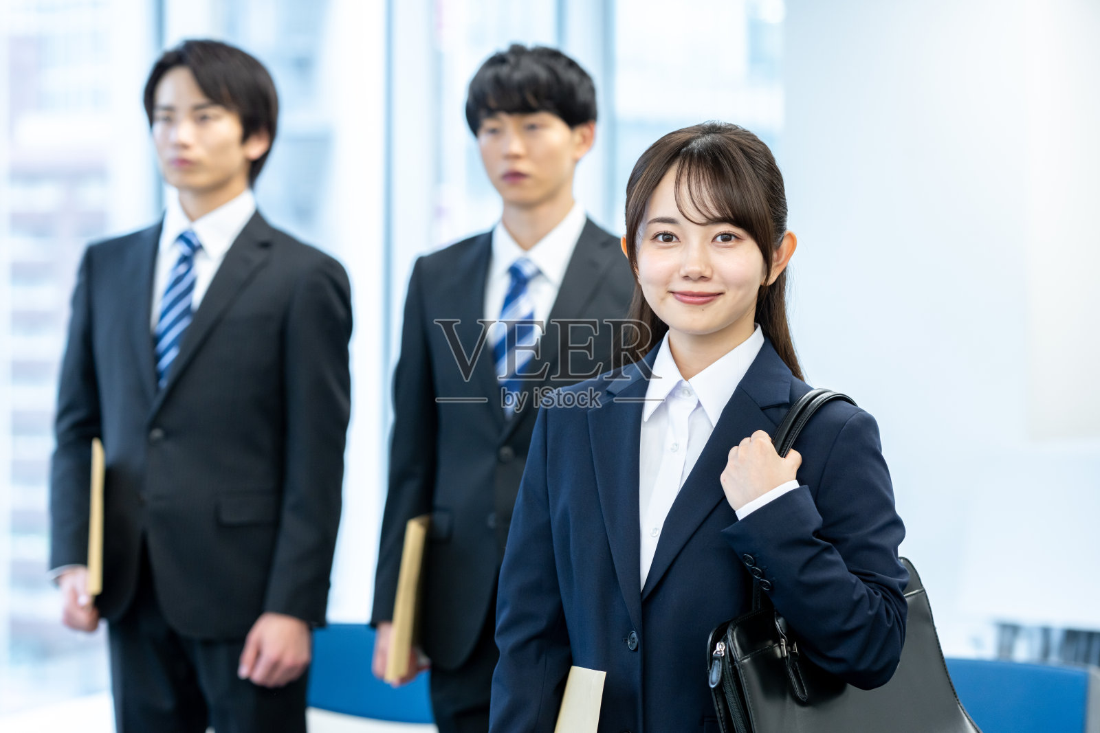 寻找工作的学生照片摄影图片