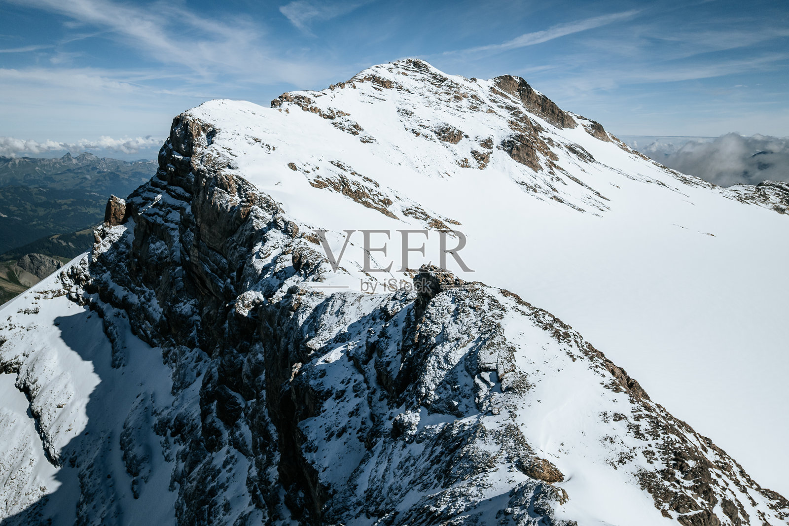 雪山航拍照片摄影图片