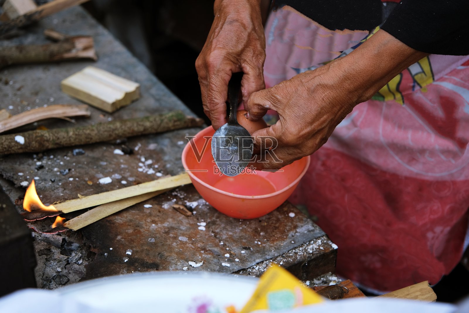 印度尼西亚手工制作的塞拉比蛋糕糊的准备工作照片摄影图片