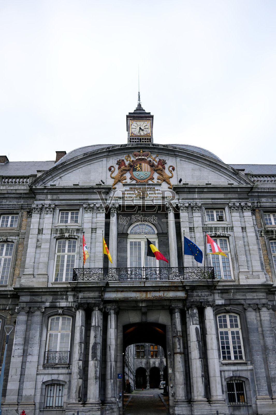比利时列日，王子主教宫正面，2025年2月11日照片摄影图片
