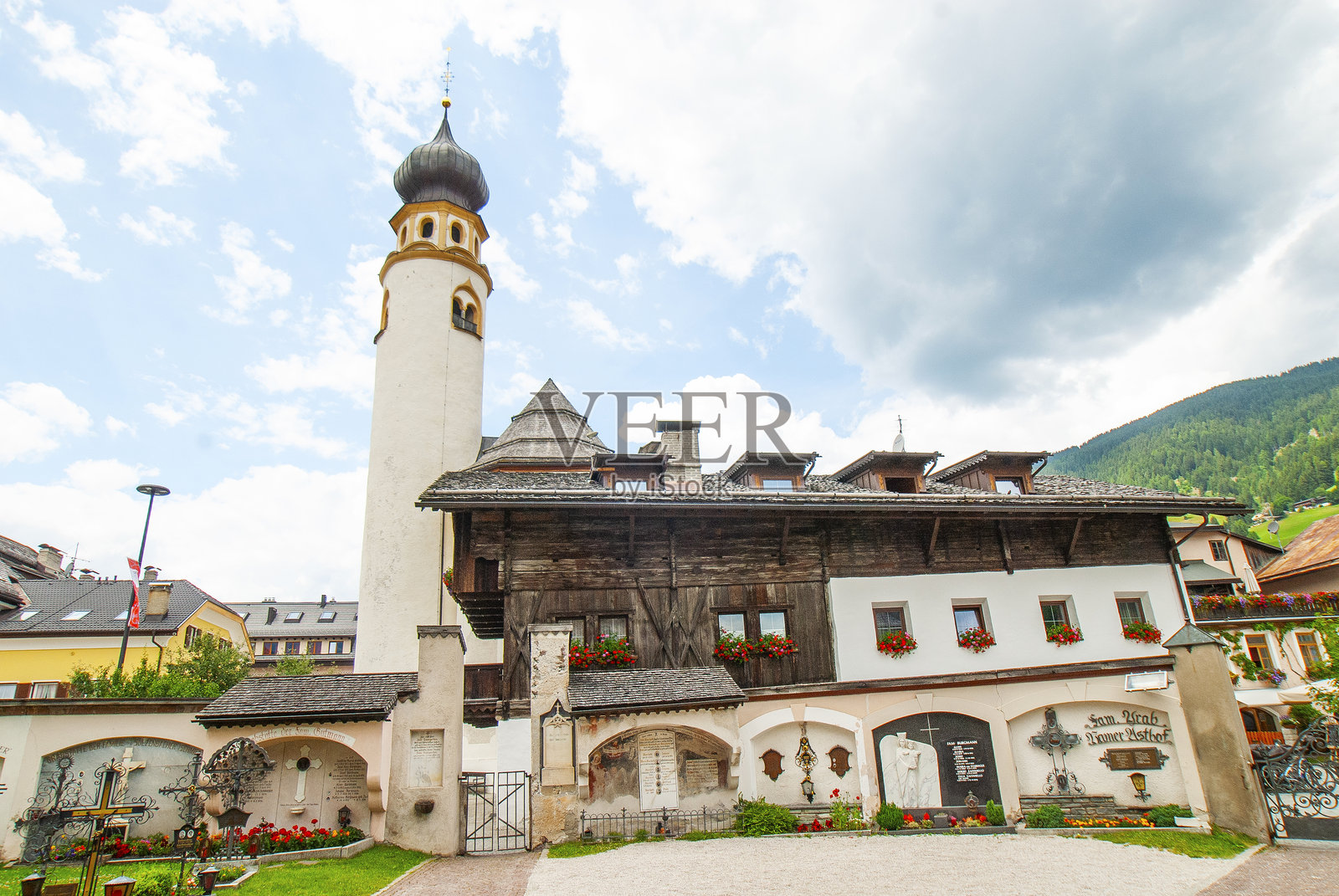 布鲁尼科，南蒂罗尔，意大利照片摄影图片