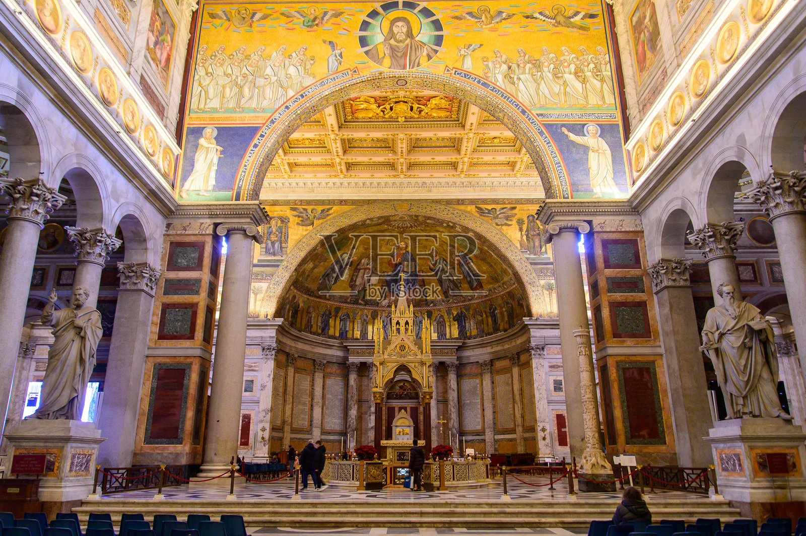 意大利罗马，圣保罗大教堂的美丽景色照片摄影图片