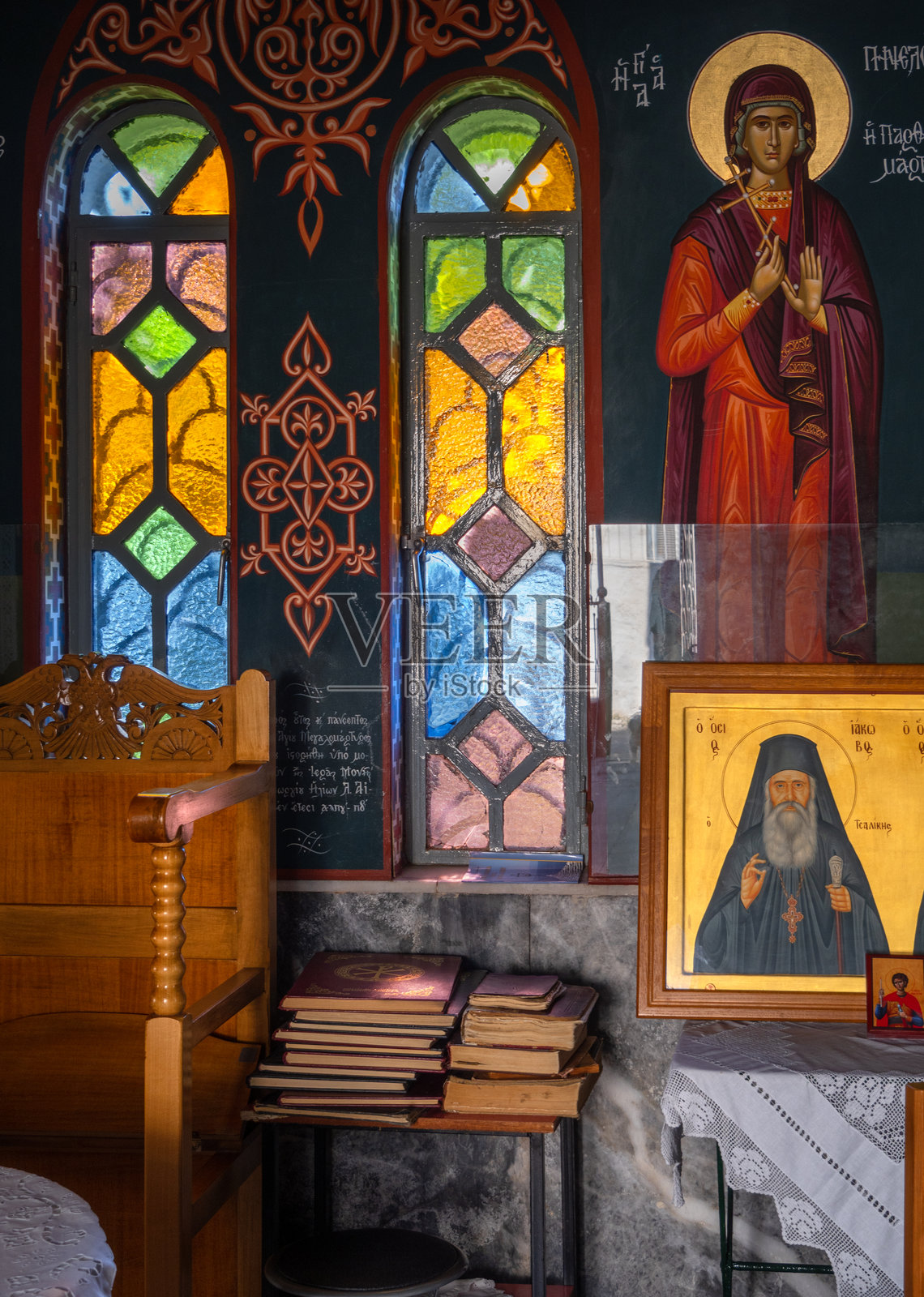 希腊埃维亚岛卢特拉埃迪普苏圣法努里奥斯教堂(小教堂)的室内装饰照片摄影图片