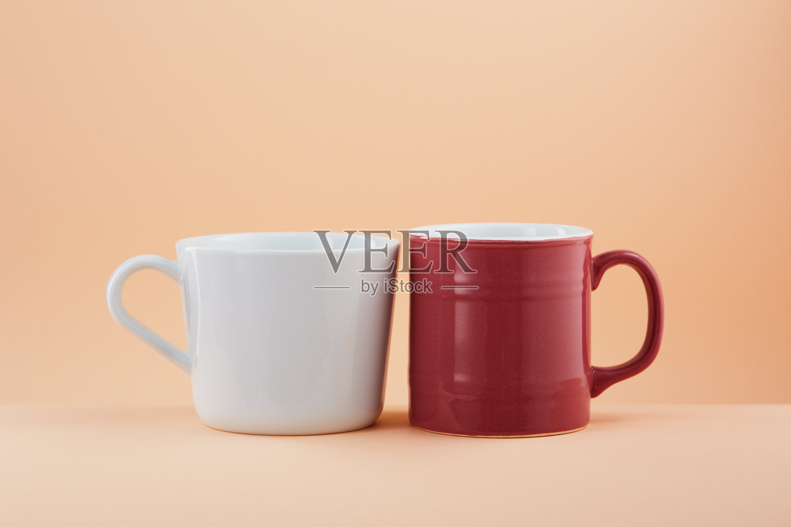 两个马克杯照片摄影图片
