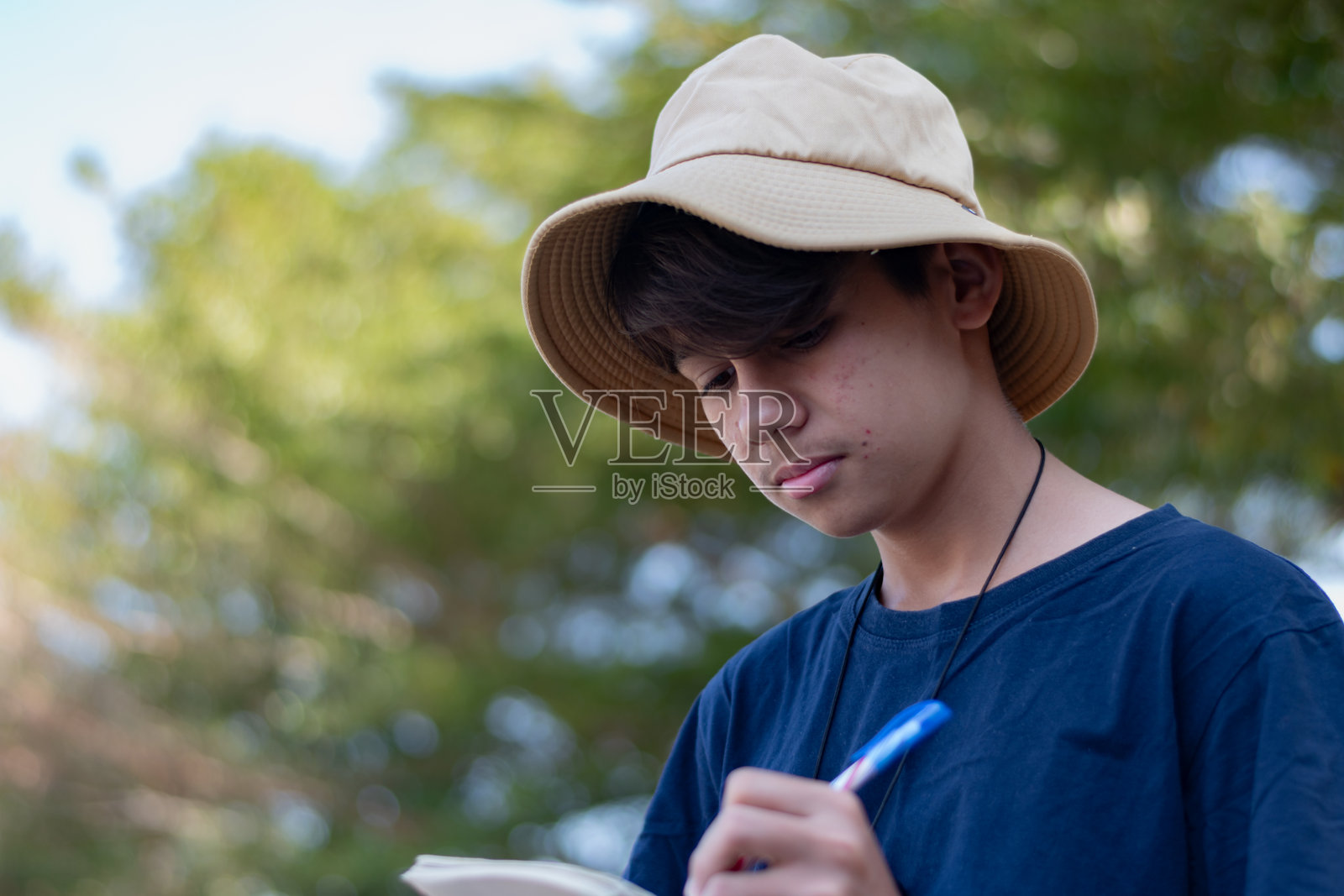 亚洲男孩的生活方式照片摄影图片