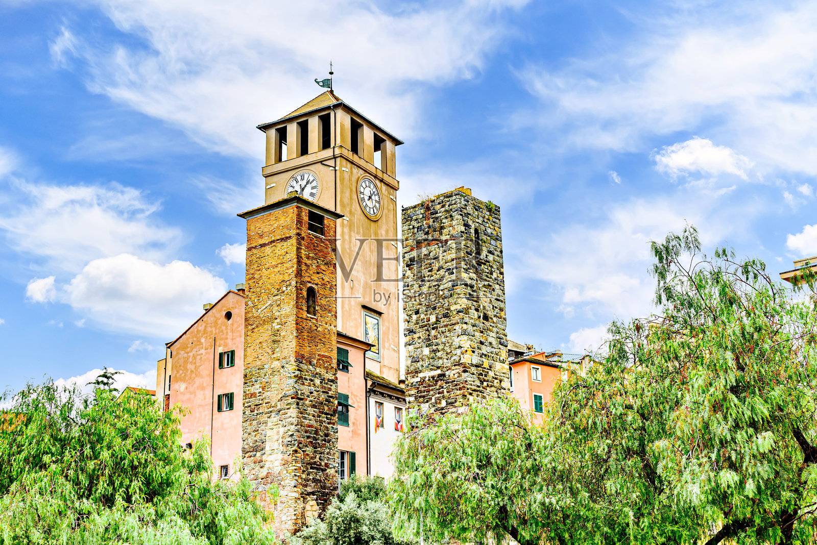 萨沃纳的布兰达莱塔楼，意大利照片摄影图片