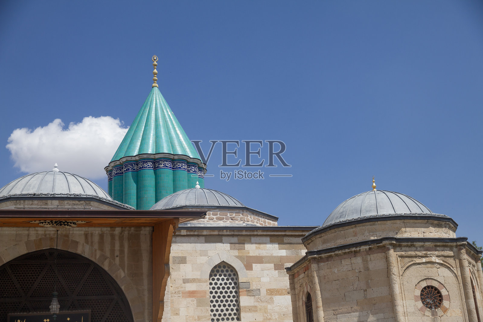 土耳其科尼亚的梅夫拉纳·鲁米清真寺照片摄影图片