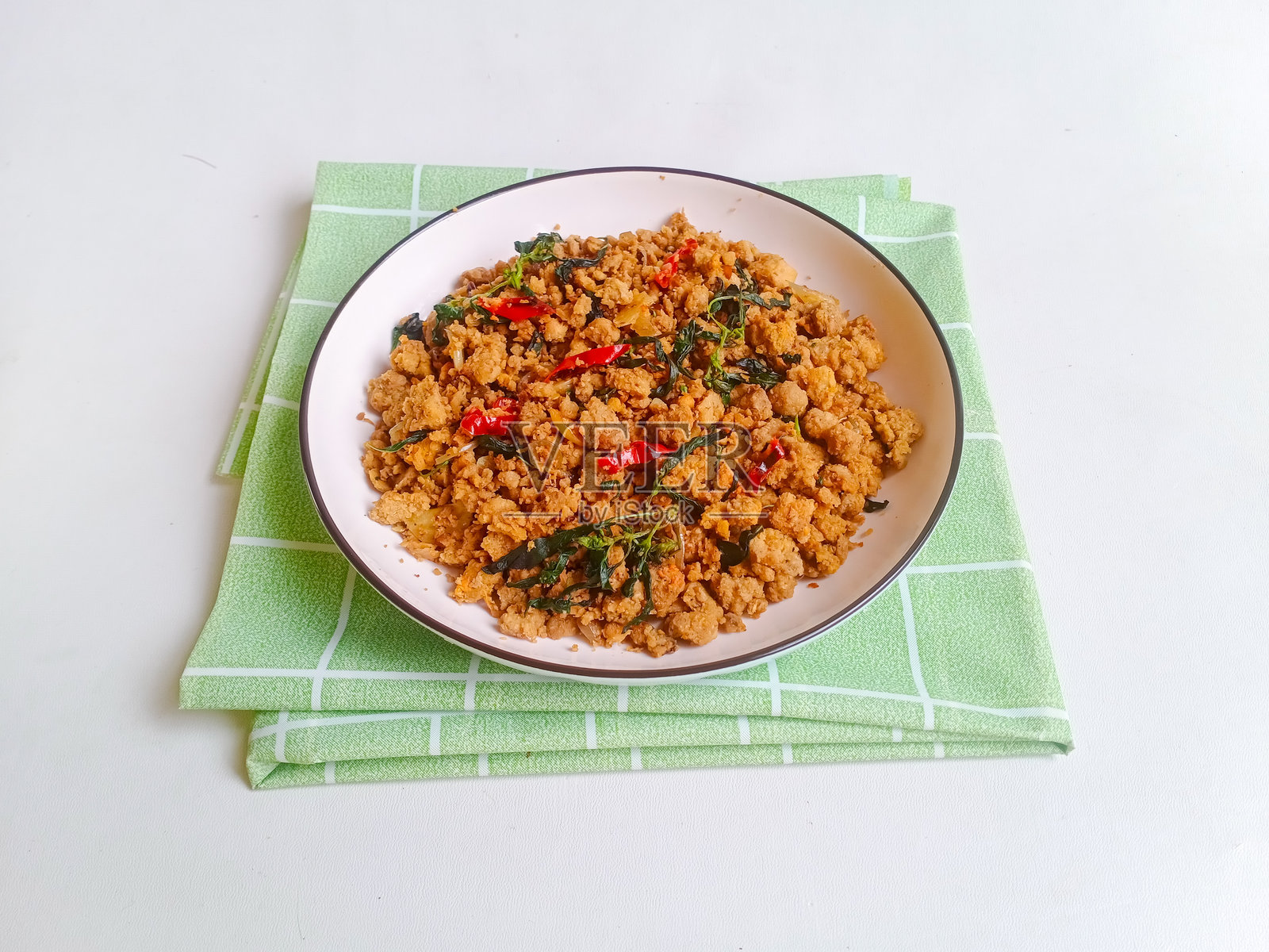 炒凤尾菇罗勒照片摄影图片