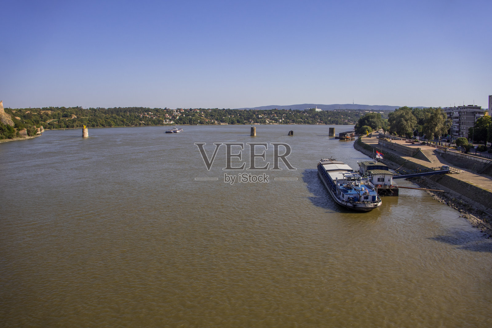 多瑙河，诺维萨德照片摄影图片