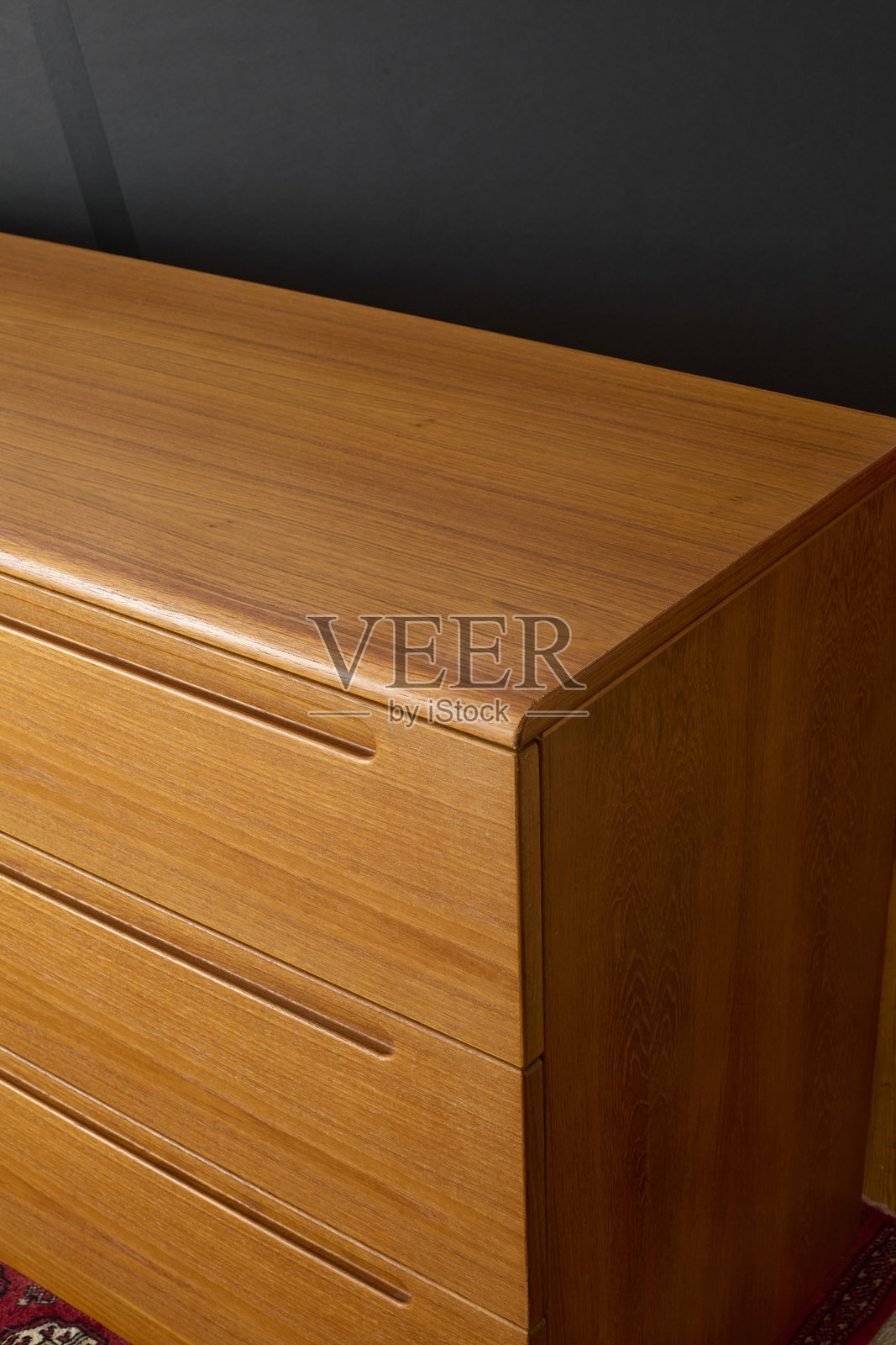 老式柚木梳妆台照片摄影图片