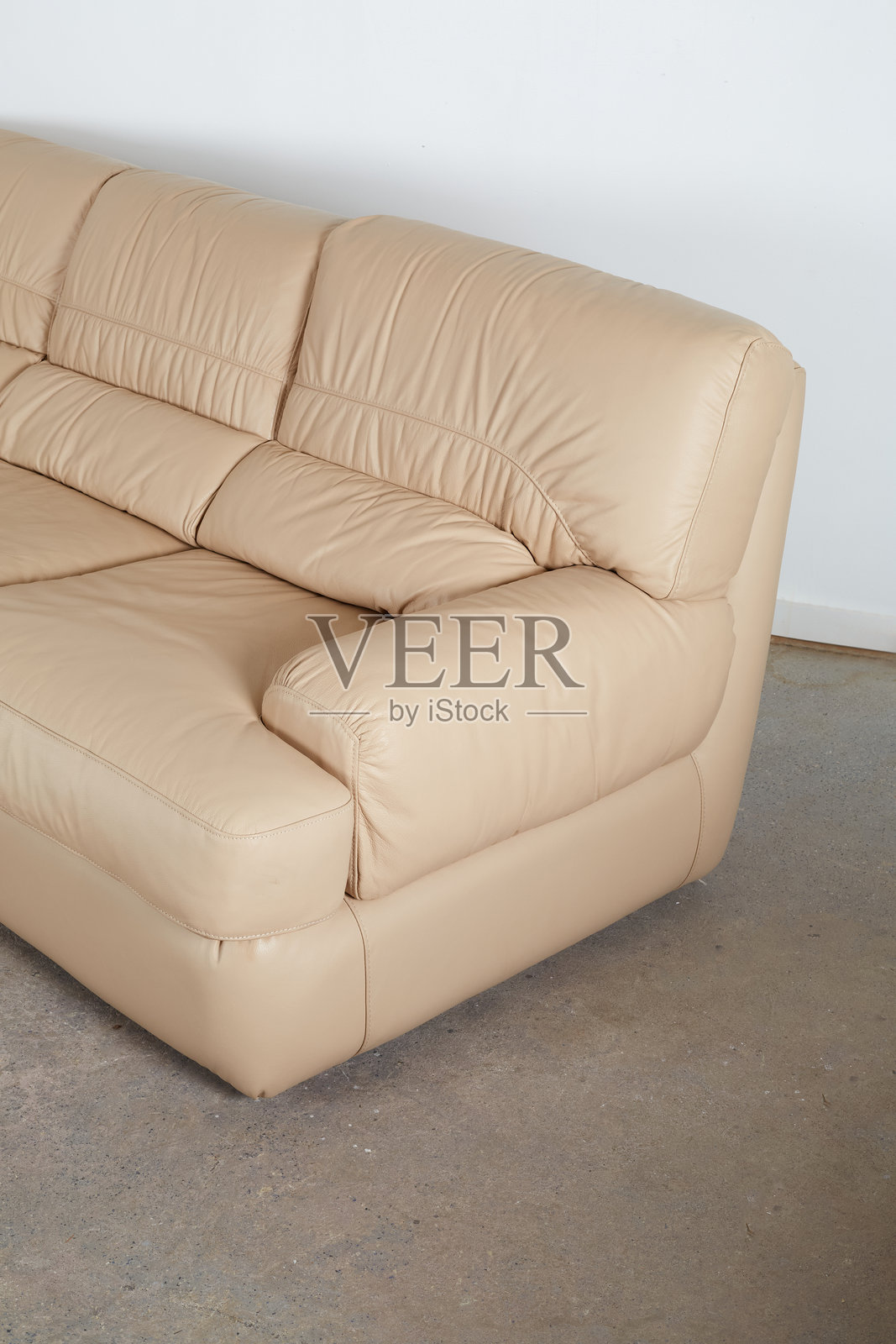 米色皮革沙发照片摄影图片